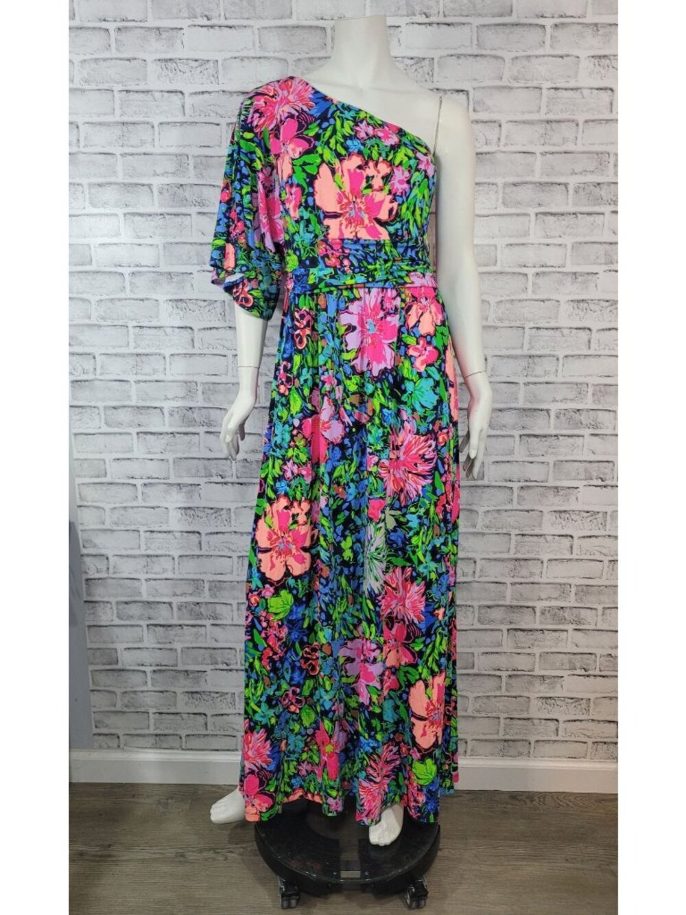 NWT Lilly Pulitzer Niki One Shoulder Maxi Dress Festive Fantasy Large